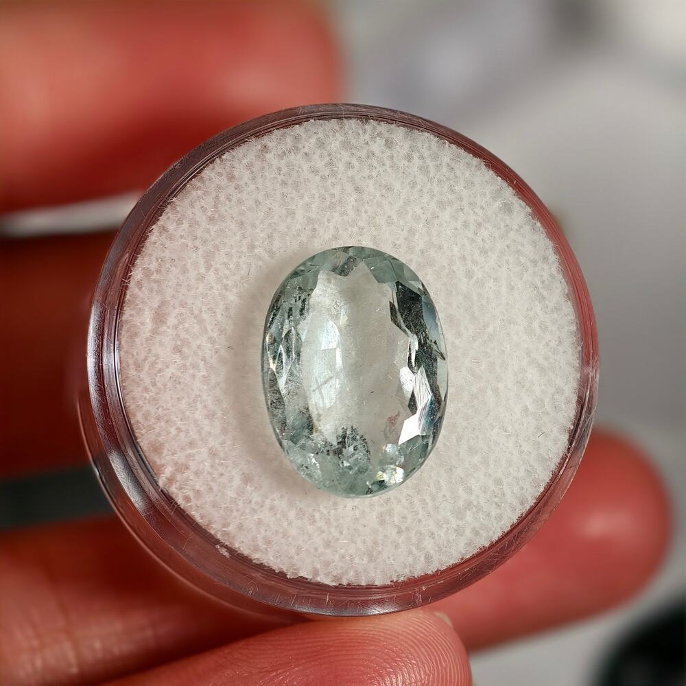 7.95ct Aquamarine Oval Cut Gemstone